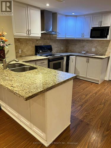 75 Reginald Lamb Crescent, Markham, ON - Indoor Photo Showing Kitchen With Double Sink