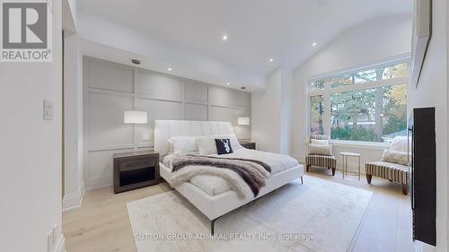 5 Cranleigh Court, Toronto, ON 