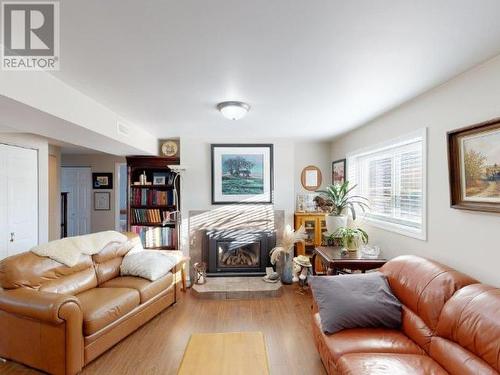 7236 Glacier Street, Powell River, BC - Indoor Photo Showing Living Room With Fireplace