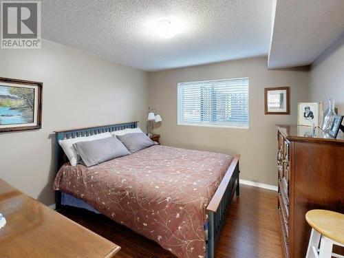 7236 Glacier Street, Powell River, BC - Indoor Photo Showing Bedroom