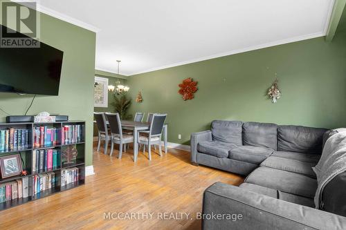 124 Muriel Street, Shelburne, ON - Indoor Photo Showing Living Room