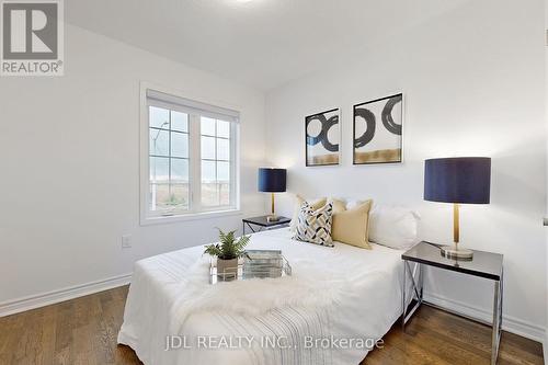 1407 William Halton Parkway, Oakville, ON - Indoor Photo Showing Bedroom