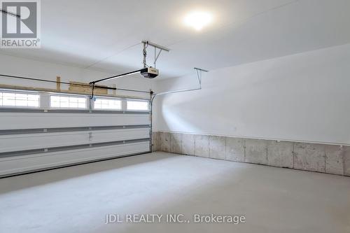 1407 William Halton Parkway, Oakville, ON - Indoor Photo Showing Garage