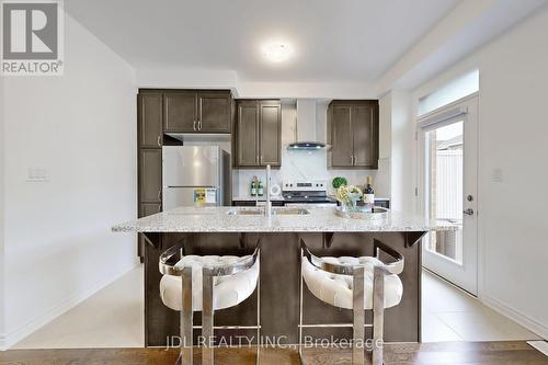 1407 William Halton Parkway, Oakville, ON - Indoor Photo Showing Kitchen With Upgraded Kitchen