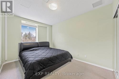 53 - 74 Ross Street, Barrie, ON - Indoor Photo Showing Bedroom