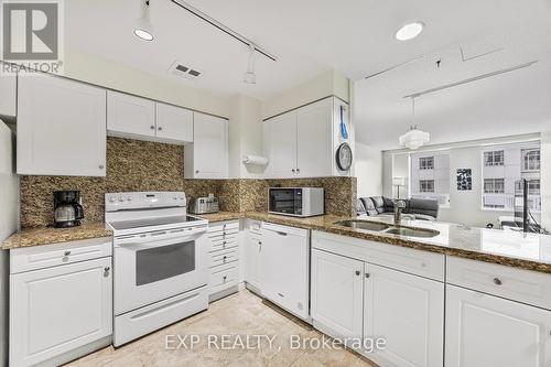 53 - 74 Ross Street, Barrie, ON - Indoor Photo Showing Kitchen With Double Sink