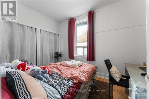 114 Barrette Street, Ottawa, ON - Indoor Photo Showing Bedroom