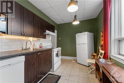 114 Barrette Street, Ottawa, ON - Indoor Photo Showing Kitchen