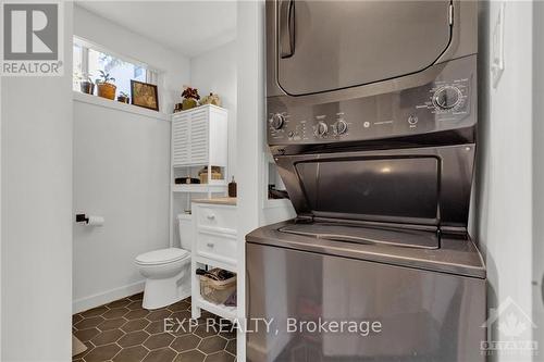 325 Hinchey Avenue, Ottawa, ON - Indoor Photo Showing Laundry Room