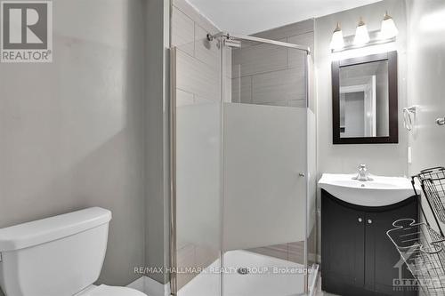 501 Lyon Street, Ottawa, ON - Indoor Photo Showing Bathroom