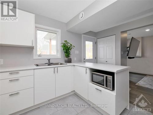 101 Main Street, Mississippi Mills, ON - Indoor Photo Showing Kitchen With Double Sink