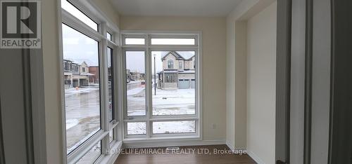 1865 Irish Moss Square, Pickering, ON - Indoor Photo Showing Other Room