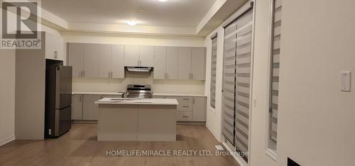 1865 Irish Moss Square, Pickering, ON - Indoor Photo Showing Kitchen With Double Sink