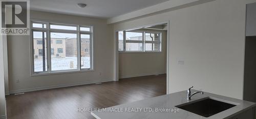 1865 Irish Moss Square, Pickering, ON - Indoor Photo Showing Other Room