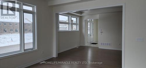 1865 Irish Moss Square, Pickering, ON - Indoor Photo Showing Other Room