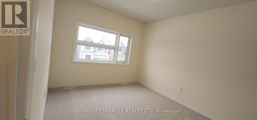 1865 Irish Moss Square, Pickering, ON - Indoor Photo Showing Other Room