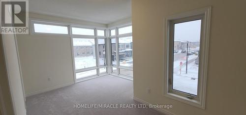 1865 Irish Moss Square, Pickering, ON - Indoor Photo Showing Other Room