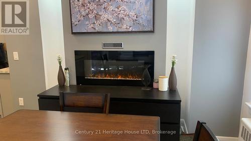 90 Margery Road, Welland (773 - Lincoln/Crowland), ON - Indoor With Fireplace