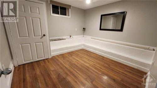 391 Greenwood Avenue, Ottawa, ON - Indoor Photo Showing Other Room