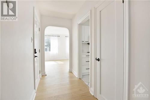 391 Greenwood Avenue, Ottawa, ON - Indoor Photo Showing Other Room