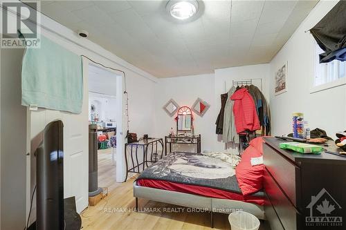 252 Emond Street, Ottawa, ON - Indoor Photo Showing Bedroom