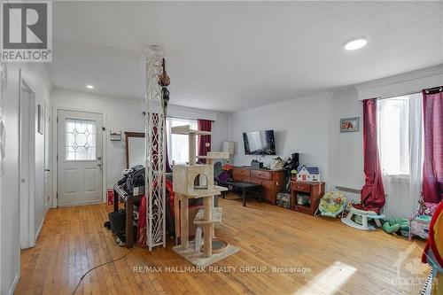 252 Emond Street, Ottawa, ON - Indoor Photo Showing Other Room