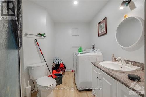 252 Emond Street, Ottawa, ON - Indoor Photo Showing Bathroom