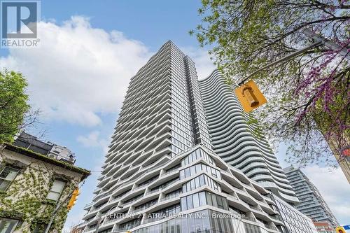 615 - 85 Wood Street, Toronto, ON - Outdoor With Facade