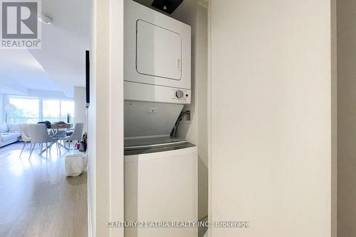 615 - 85 Wood Street, Toronto, ON - Indoor Photo Showing Laundry Room