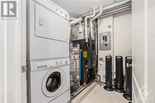 1672 Locksley Lane, Ottawa, ON - Indoor Photo Showing Laundry Room