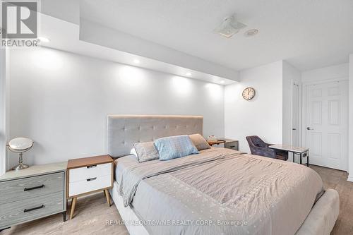 508 - 25 Lower Simcoe Street, Toronto, ON - Indoor Photo Showing Bedroom