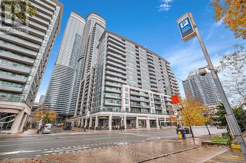 508 - 25 Lower Simcoe Street, Toronto, ON - Outdoor With Facade