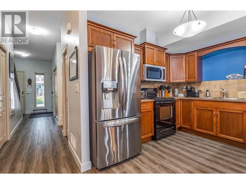 6900 Marshall Road Unit# 25, Vernon, BC - Indoor Photo Showing Kitchen