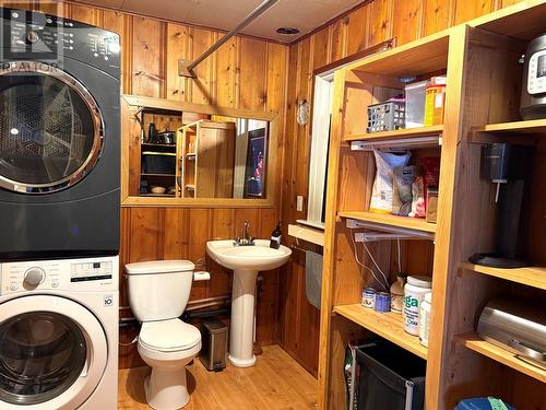 2365 Dewolfe Avenue, Kimberley, BC - Indoor Photo Showing Laundry Room