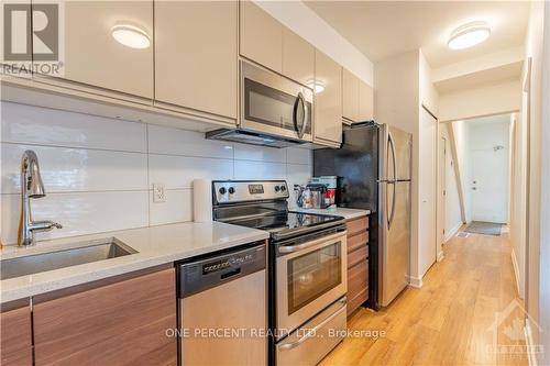 103-105 Florence Street, Ottawa, ON - Indoor Photo Showing Kitchen