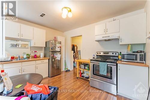 103-105 Florence Street, Ottawa, ON - Indoor Photo Showing Kitchen With Double Sink