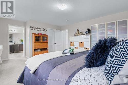 1254 Leslie Drive, Innisfil (Alcona), ON - Indoor Photo Showing Bedroom