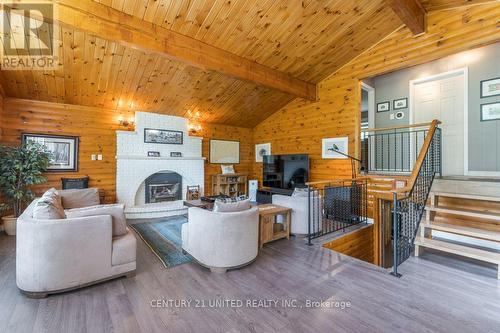 231 Front Street W, Kawartha Lakes (Bobcaygeon), ON - Indoor Photo Showing Living Room With Fireplace