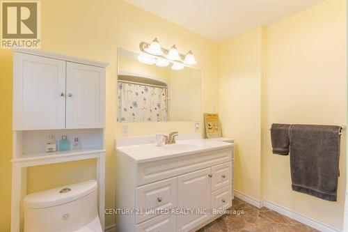 231 Front Street W, Kawartha Lakes (Bobcaygeon), ON - Indoor Photo Showing Bathroom