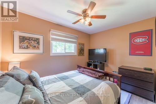 231 Front Street W, Kawartha Lakes (Bobcaygeon), ON - Indoor Photo Showing Bedroom