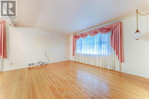 41 Squires Avenue, Toronto, ON - Indoor Photo Showing Other Room