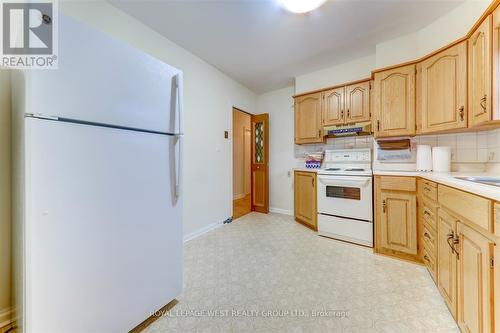 41 Squires Avenue, Toronto, ON - Indoor Photo Showing Kitchen