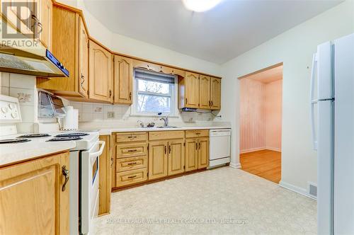 41 Squires Avenue, Toronto, ON - Indoor Photo Showing Kitchen