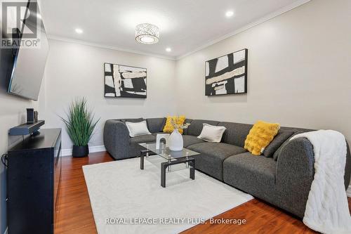 758 Greenore Road, Mississauga, ON - Indoor Photo Showing Living Room