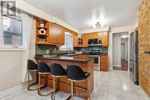 758 Greenore Road, Mississauga, ON - Indoor Photo Showing Kitchen With Stainless Steel Kitchen