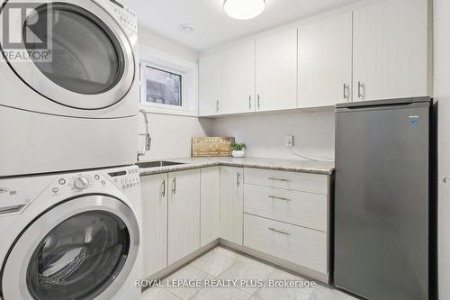 758 Greenore Road, Mississauga, ON - Indoor Photo Showing Laundry Room