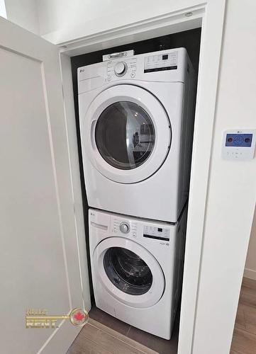 3001 8551 201 Street, Langley, BC - Indoor Photo Showing Laundry Room