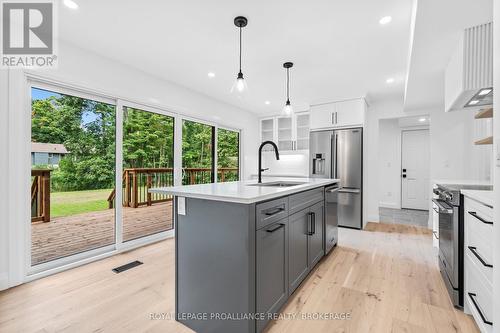 17 Riverside Drive, Kingston (Kingston East (Incl Cfb Kingston)), ON - Indoor Photo Showing Kitchen With Upgraded Kitchen