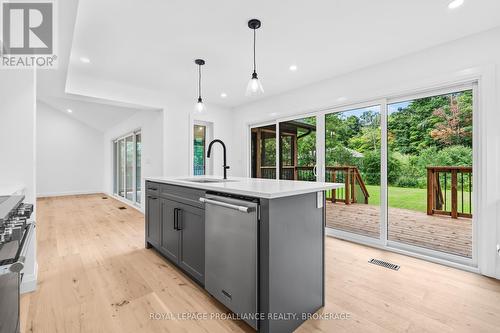 17 Riverside Drive, Kingston (Kingston East (Incl Cfb Kingston)), ON - Indoor Photo Showing Kitchen