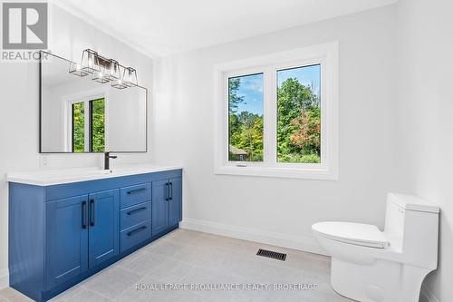 17 Riverside Drive, Kingston (Kingston East (Incl Cfb Kingston)), ON - Indoor Photo Showing Bathroom